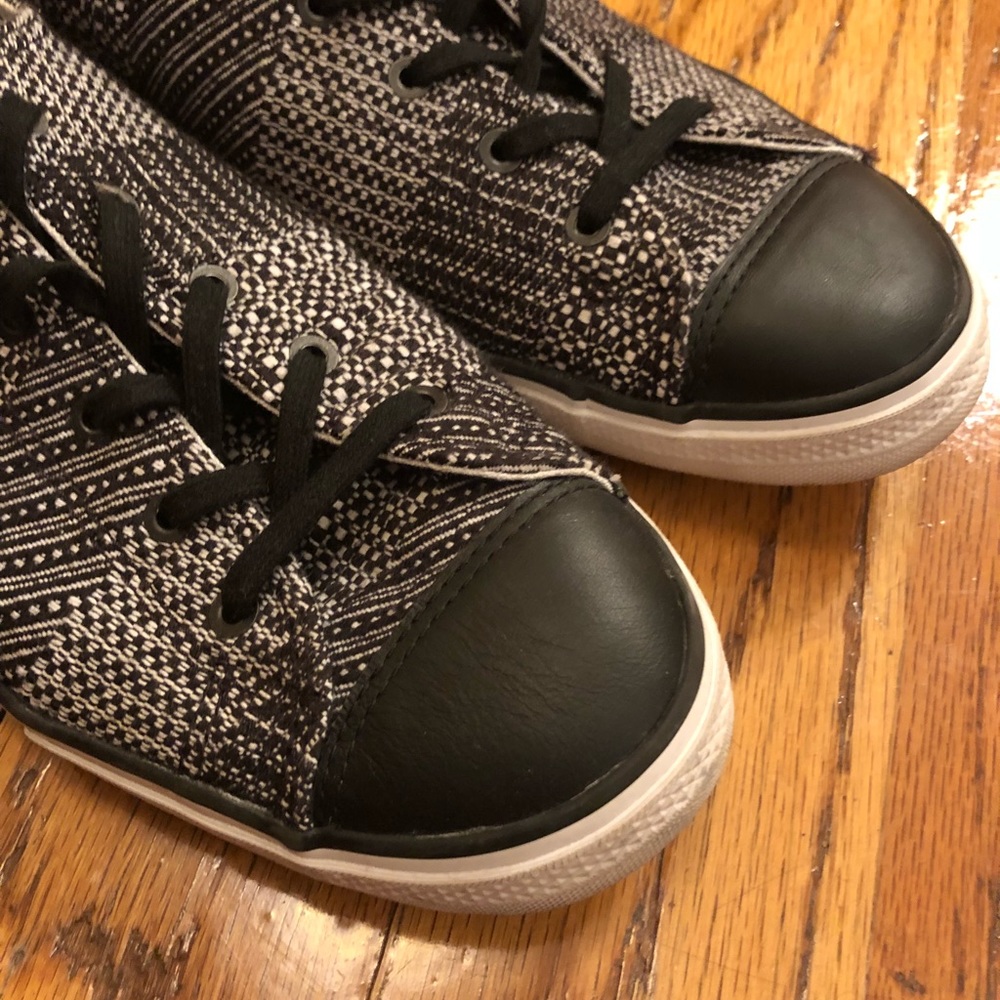 Black & White Converse